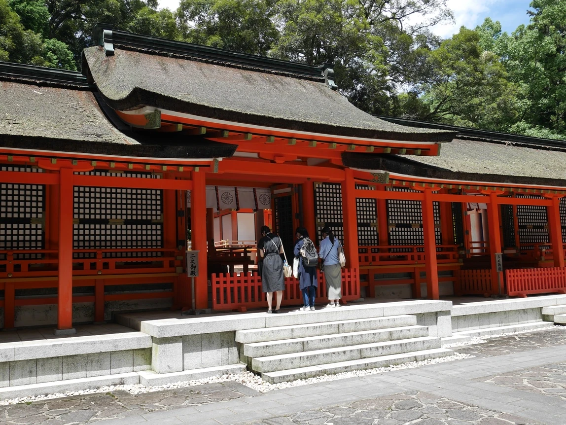 宇佐神宮の下宮を参拝